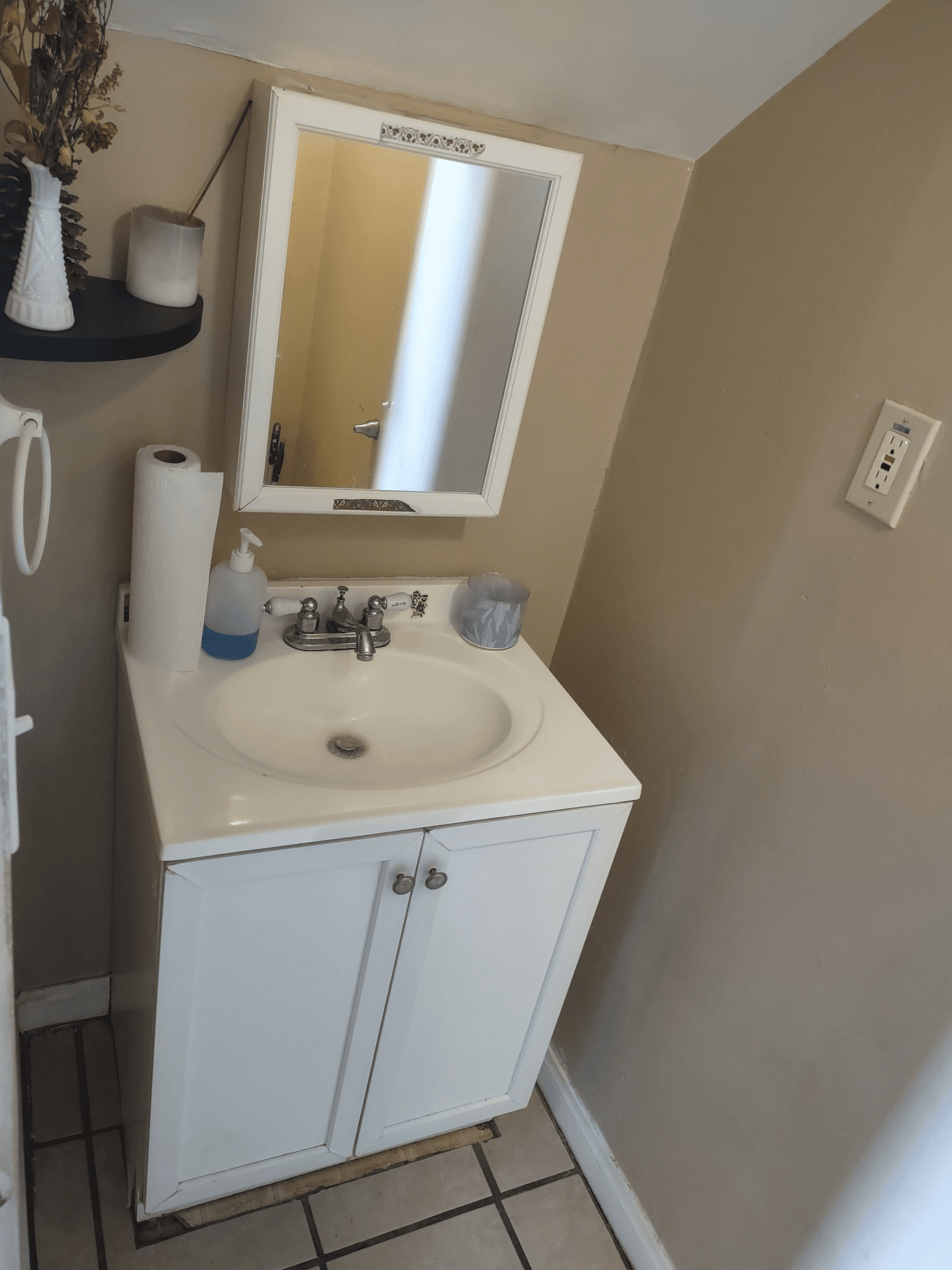 Bathroom — Unit D
